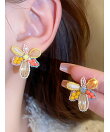 フラワービジューデザインピアス