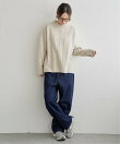 透かし柄バックスリットニット