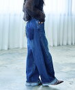 シンチバックデニムパンツ