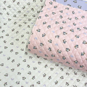 ●ゆめかわキルティング生地/ ミニユニコーン柄のキルト生地/小さなユニコーンと虹のプリント柄/ゆめかわ柄/入園入学/N24