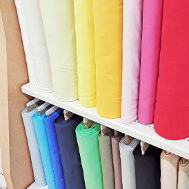 【綿ジャージスムースニット生地】とても肌触りのいいベーシックな無地の綿スムースニット生地です。ベビー服やスタイにおすすめです。男の子/女の子/入園入学/ベビー用品/ウエア/ペットグッズ/