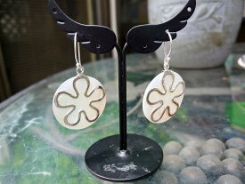 シェルピアス・カレンシルバー花モチーフ