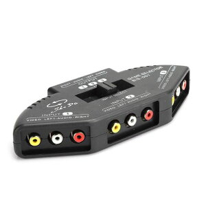 PlyistyAV�P�[�u���ŕ����̃Q�[���R���\�[����ڑ����܂��BDVD�AVCD�ATV�Q�[���Ȃǂ�3In1Out�I�[�f�B�I�r�f�IRCA�X�v���b�^�[�B(black)
