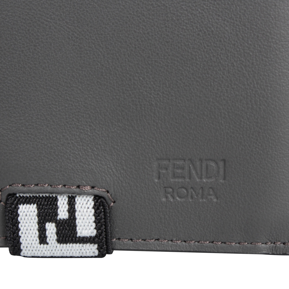 FENDI フェンディ カードケース パスケース 名刺入れ メンズ CARD CASE グレー 7M0265 A8VC | シュガーオンラインショップ