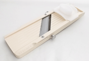 xi[ \ؒ XCT[ Lxc@卪@؂@͂鏤ĩJ[̓AC{[łB