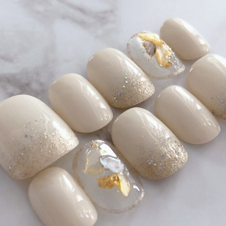 楽天市場 ネイルチップ つけ爪 デザイン かわいい ショート ロング シンプル 成人式 Nail プレゼント 母 短い爪 小さい爪 大きい爪 ベリーショート ちび爪 結婚式 ウェディング 付け爪 ジェルネイル アイボリークラッシュシェルストーンゴールド囲みネイル A N すみれ
