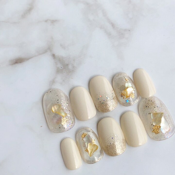 楽天市場 ネイルチップ つけ爪 デザイン かわいい ショート ロング シンプル 成人式 Nail プレゼント 母 短い爪 小さい爪 大きい爪 ベリーショート ちび爪 結婚式 ウェディング 付け爪 ジェルネイル アイボリークラッシュシェルストーンゴールド囲みネイル A N すみれ