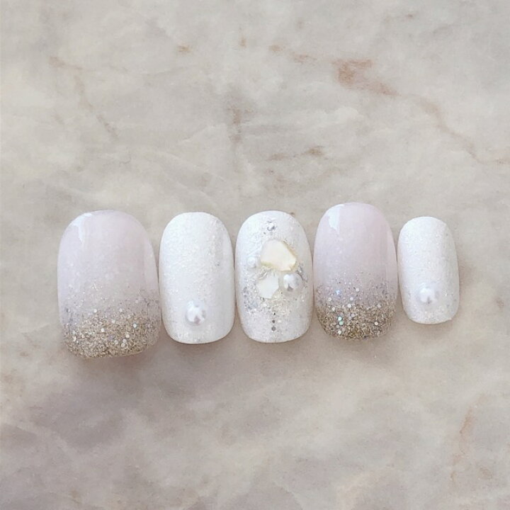楽天市場 ネイルチップ つけ爪 ブライダル かわいい ショート ロング 白無垢 春ネイル Nail プレゼント 短い爪 小さい爪 大きい爪 ベリーショート ちび爪 白系 ウエディングネイル 付け爪 クラッシュシェル風 ジェルネイル 1625 ホワイトラメシアーラメキラキラシェル