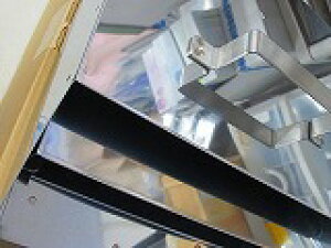 ԉ^сAĂXAlp[eB[pAԌ^ATCYAcA30cm@㉺2iŁA肪Ă܂BԂ̌̂ɁAƂĂX}[gŁA֗ɂł܂B