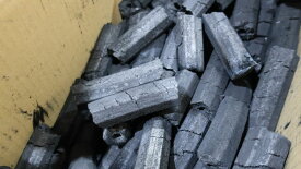 伊予国産切小丸オガ備長炭10kg×2箱ー20kg運賃格安高品質、高硬度、室内仕様、切小丸、徳島伊予燃焼時間も長く質が安定していて発熱量も高いです