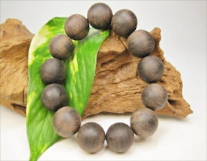 yuXbgzLijxgiYiAAA18±0.2mmy_z