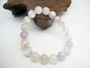 yuXbgzNc@CgiAA10.6±0.2mmy_z