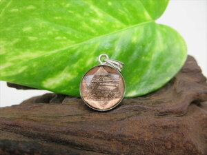 【ペンダントトップ】ピンクギベオン(鉄隕石)品質AAA2.6g約13×5.5mm六芒星【鑑別済み】