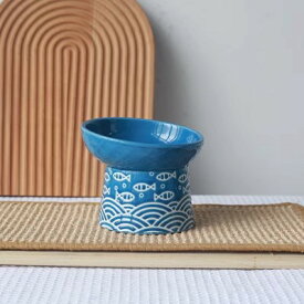 【全猫ちゃんにおすすめ】 猫 食器 フードボウル 猫用 犬用 ペット用食器 ねこ食器 餌台 エサ台 猫用食器 猫の皿 食器台 おしゃれ食器 フードボール 食べやすい食器 餌皿 エサ皿 高さ 猫 犬 ペット 餌 斜め 脚付き 脚付 ねこフードボール 皿 魚柄 和柄 セラミック 陶器
