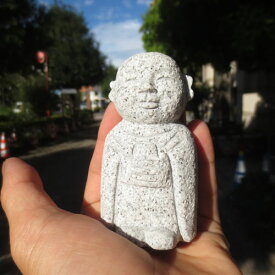 地蔵 小さい おじぞうさん おじぞうさま かわいい 癒しのお地蔵さん 置物 地蔵菩薩 仏像 彫刻品 みかげ石 GZ51 送料無料！