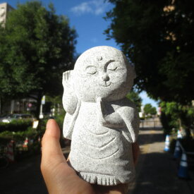 かわいい わらべじぞう 童 おじぞうさま かわいい 癒しのお地蔵さん 置物 地蔵菩薩 仏像 彫刻品 みかげ石 GZ53 送料無料！