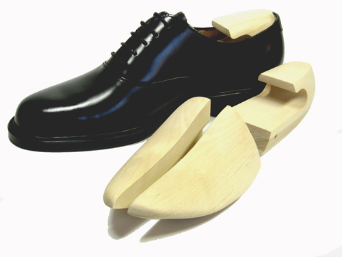 春早割 いろいろな靴にマッチする木製シューズキーパー3 300円以上お買い上げで送料無料 キングヤード シュートゥリー 2022新発 シングルチューブ