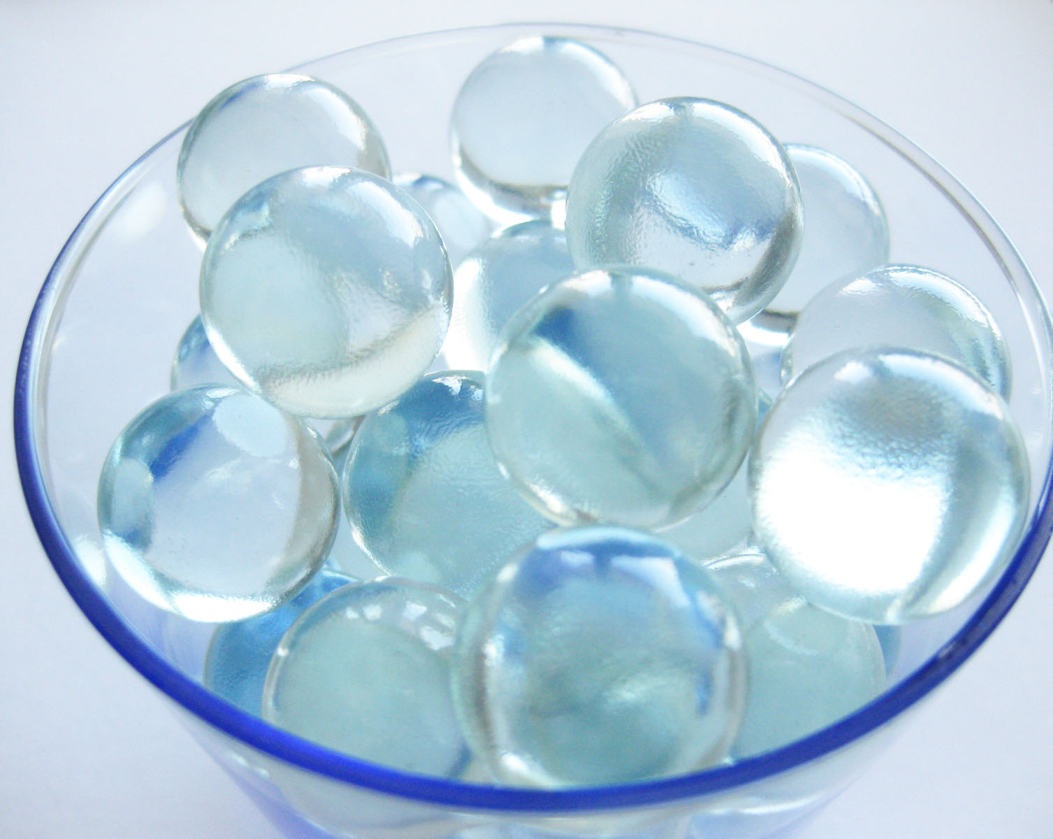楽天市場】日本製 ガラスの透明ビー玉（クリアマーブル）17mm 260個入りGlass Marble、びーだま、ガラス玉、クリア色、標準サイズ :  モノクル（Toys ＆ インテリア）