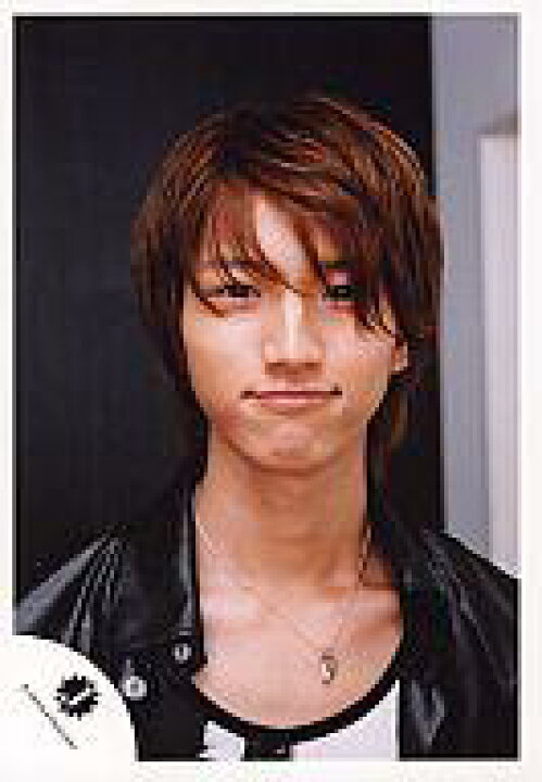 楽天市場 中古 生写真 ジャニーズ アイドル Kat Tun Kat Tun 田口淳之介 顔アップ 衣装黒 ネックレス 背景黒 公式生写真 ネットショップ駿河屋 楽天市場店