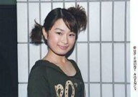 【中古】生写真(ハロプロ)/アイドル/カントリー娘。 カントリー娘。/あさみ/横型・バストアップ・衣装黒・体右向き・背景白/公式生写真