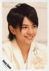 【中古】生写真(ジャニーズ)/アイドル/Sexy Zone Sexy Zone/佐藤勝利/バストアップ・衣装白・目線右・笑顔/公式生写真