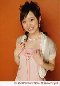 【中古】生写真(ハロプロ)/アイドル/カントリー娘。 カントリー娘。/みうな/上半身・衣装ベージュピンク・両手胸・背景オレンジ/公式生写真