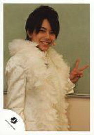 【中古】生写真(ジャニーズ)/アイドル/Sexy Zone Sexy Zone/佐藤勝利/上半身・衣装白・左手ピース・体右向き・インカム/公式生写真