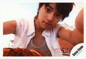 【中古】生写真(ジャニーズ)/アイドル/Sexy Zone Sexy Zone/佐藤勝利/横型・バストアップ・衣装白・インナーグレー・カメラ掴みアングル/公式生写真