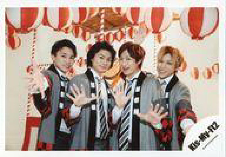 楽天市場 中古 生写真 ジャニーズ アイドル Kis My Ft2 Kis My Ft2 集合 4人 横型 上半身 衣装グレー白 宮田両手パー 18初春 舞祭組コンサートパンフ グッズ撮影オフショット 公式生写真 ネットショップ駿河屋 楽天市場店