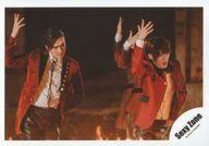 楽天市場 中古 生写真 ジャニーズ アイドル Sexyzone Sexyzone 松島聡 マリウス葉 横型 膝上 衣装赤グレー 右手上でパー アルバム Xyz Repainting ジャケ写撮影オフショット 忘れられない花 Pv撮影オフショット 公式生写真 ネットショップ駿河屋 楽天市場店