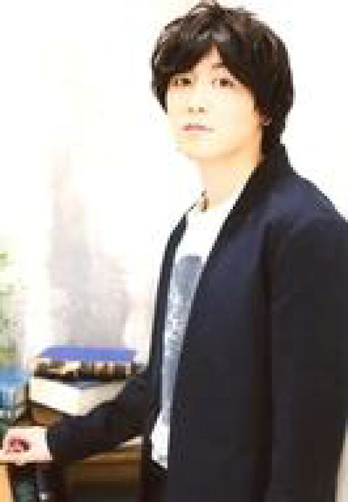 楽天市場 中古 生写真 男性 俳優 内藤大希 上半身 衣装黒 Tシャツ白 体左向き 右手本触り 内藤大希 31th Birthday Event ブロマイド ネットショップ駿河屋 楽天市場店