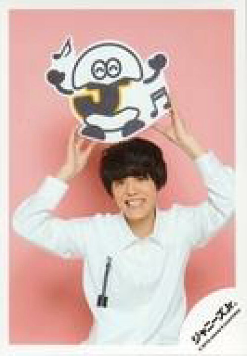 楽天市場 中古 生写真 ジャニーズ アイドル ジャニーズjr ジャニーズjr 室龍太 上半身 衣装白 両手ロゴ持ち 背景ピンク Johnnys Island Store オフショット 公式生写真 ネットショップ駿河屋 楽天市場店