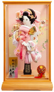 送料無料 久月作 振袖押絵・鹿の子友禅振袖・総檜面取ケース・毬付き ガラスケース入り羽子板飾り〈はごいた 押し絵羽子板 振り袖 振りそで お節句祝い お正月飾り 初正月 久月羽子板