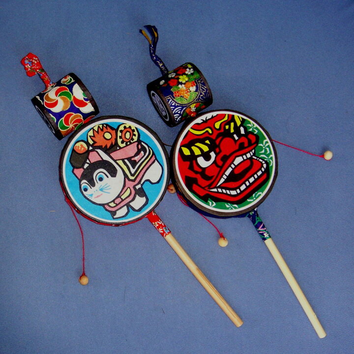 楽天市場】日本製 伝統玩具 郷土玩具 昔のおもちゃ でんでん太鼓 でんでんだいこ たいこ ○本品の色・柄は当店にお任せ頂くようになります。 〈玩具  おもちゃ〉 : 人形の鈴勝