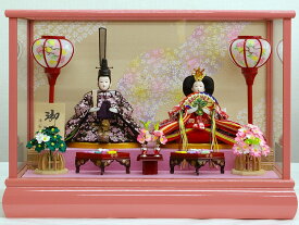 送料無料　平安豊久作　雛人形　衣装着親王　ガラスケース入り飾り　【杏奈】　〈御雛様 おひな様 おひなさま お雛飾り おひな飾り 雛祭り ひなまつり ひな人形 3月3日 お殿様 お姫様 ガラスケース入り雛人形 ピンク色のケース飾りおひなさま 通販〉