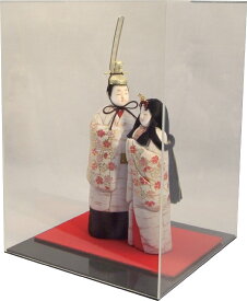 送料無料　ゆうき作　雛人形　金襴・本金蒔絵　木目込立雛親王　アクリルケース入り飾り　【大和】　〈御雛様　お雛様 お雛さま おひな様 おひなさま お内裏様 お殿様 お姫様 雛祭り ひなまつり ひな人形 木目込み 雛人形立ち雛飾り たちびな たち雛〉