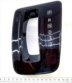 NV350キャラバン用 フィニッシャーのみ 68420-5YE2A LDF-VW2E26 日産純正部品