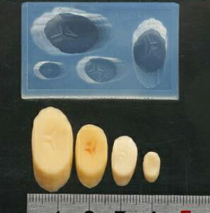 (sn294) シリコンモールド 斜め スライス バナナ フルーツ モチーフ 4サイズ ミニチュア スイーツ 食玩 レジン 樹脂粘土でのフェイクフード作りに