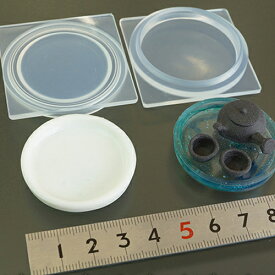 (S722)シリコンモールド　キッチン雑貨　トレー　トレンチ　丸盆　お盆　Lサイズ　3D　立体 食器　レジンや樹脂粘土でのミニチュア作りに