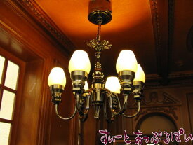 ミニチュア 3V電池式LED照明 ブラックシャンデリア 6灯 HKL-CL-661 ドールハウス用