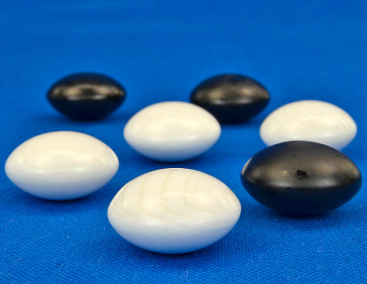 碁石 日向特製蛤碁石 45号 実用 (厚み12.8mm)【1点限定】 将棋囲碁専門店の将碁屋 碁石