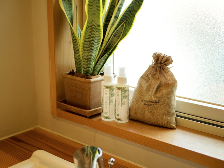 楽天市場 消臭木 麻袋タイプ 杉 すぎ 100g 天然木 木の香り おしゃれな消臭剤 強力 自然 オーガニック ウッドチップ Sdgs 芳香剤 アロマ 抗菌 観葉植物 トイレ 靴 車 インテリア 犬 猫 鳥 ハムスター ゲージ 魚 剣道 部屋 たばこ タバコ 下駄箱 スポーツバッグ