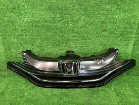 【中古】 フィット GP5 ラジエーターグリル・フロントグリル ハイブリッド Fパッケージ 71120-T5C-003 NH731P