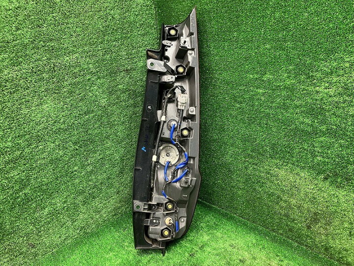 楽天市場】【中古】 ノア ZRR85W 左テールランプ・テールライト SI 