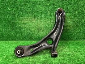 【中古】 フィット GR4 左フロントロアアーム E:HEVホーム 4WD 51360-T00-T00 NH731P
