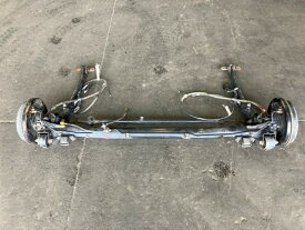 中古 ジャパンタクシー NTP10 リアアクスルビーム タクミ 42110-15050 040