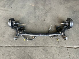 中古 カローラフィールダー NZE164G リアアクスルビーム 1.5X 4WD 42110-52281 1E7