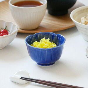 【800円クーポン 〜10/27 9:59】花型小鉢 8cmボウル 鉢 お皿 皿 食器 和食器 おしゃれ 小鉢 サラダボウル おかず小鉢 前菜鉢 副菜鉢 デザートボウル アイスカップ カラフル