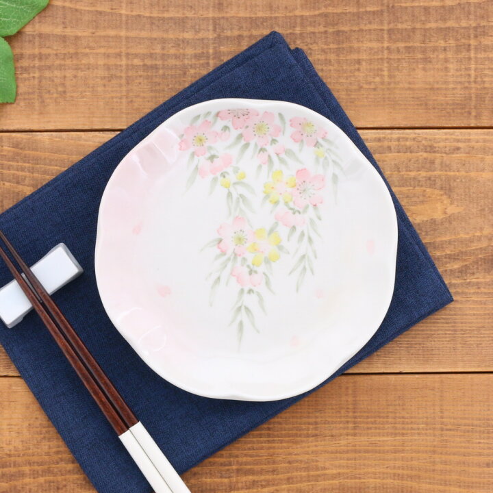 楽天市場】【最大2000円OFFクーポン2/4 20:00〜2/10 1:59】在庫限り 中皿 16.8cm 花型しだれ桜 アウトレットおしゃれ  プレート お皿 皿 食器 中皿 取り皿 副菜皿 ケーキ皿 サラダ皿 デザートプレート パン皿 和食器 レトロ : EAST table 桜柄 ピンク 丸皿16cm 2枚 プレート 中皿オシャレ和食器 陶磁器デザート皿