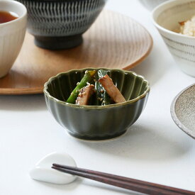 菊型浅小鉢 9cmかわいい カラフル 和食器 小鉢 鉢 お皿 皿 食器 ボウル サラダボウル 取り鉢 おかず小鉢 前菜鉢 副菜鉢 フルーツボウル おもてなし 来客食器 和食